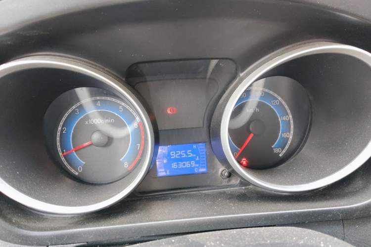 Used CHANGAN KAICHENG Ruixing M70 2018 1.5L Comfort Model Flat-Top Hatchback DAM15DL Instrument Cluster
