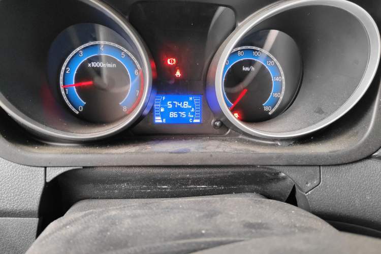 Used CHANGAN KAICHENG Ruixing M70 2018 1.5L Comfort Model Flat-Top Hatchback DAM15DL Odometer Close Up