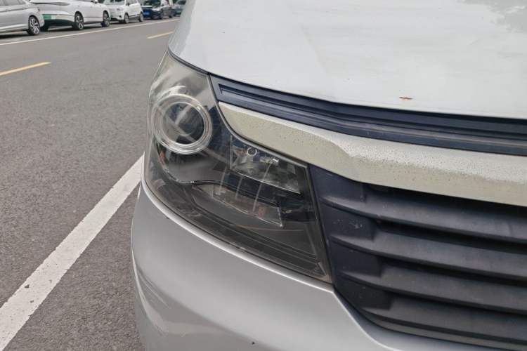 Used CHANGAN KAICHENG Ruixing M70 2018 1.5L Comfort Version Flat-Top Bi-Door DAM15DL Right Front Headlight