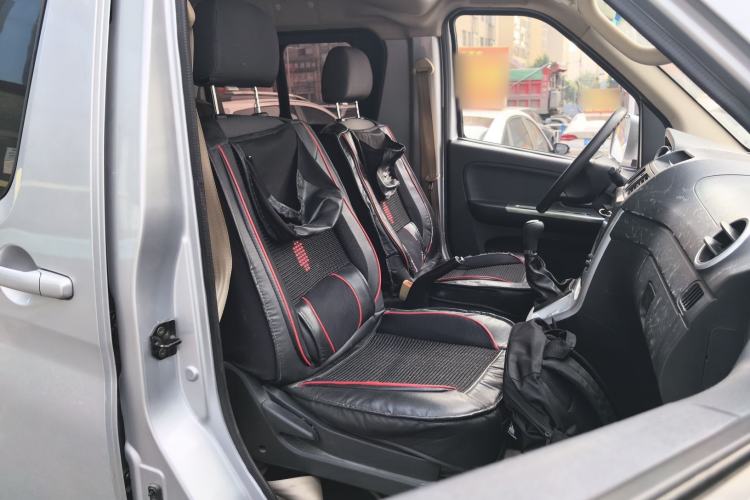 Used CHANGAN KAICHENG Ruixing M70 2018 1.5L Comfort Model Flat-Top Hatchback DAM15DL Right Front Seat