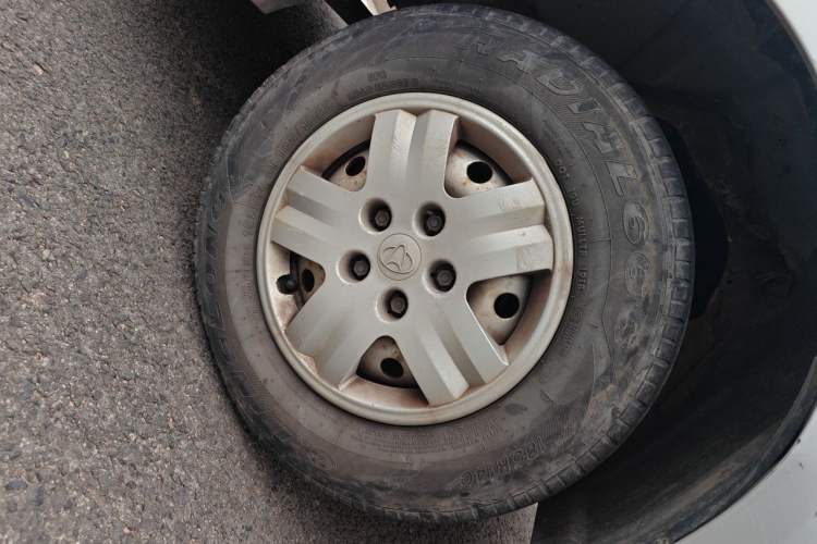 Used CHANGAN KAICHENG Ruixing M70 2018 1.5L Comfort Version Flat-Top Bi-Door DAM15DL Right Front Wheel Hub