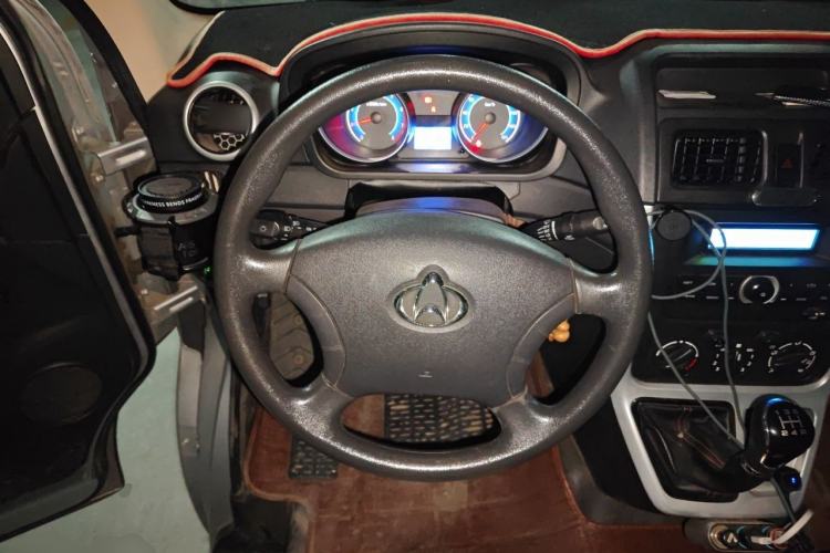 Used CHANGAN KAICHENG Ruixing M70 2018 1.5L Comfort Model CNG Flat-Top Hatchback DAM15DL Steering Wheel