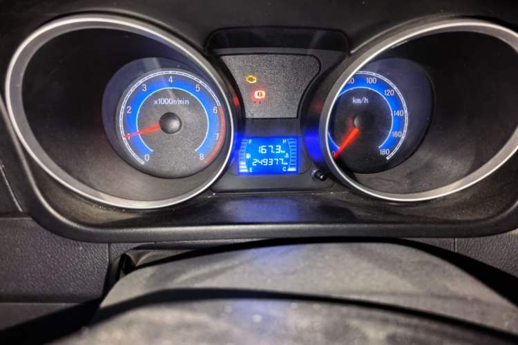 Used CHANGAN KAICHENG Ruixing M70 2018 1.5L Comfort Model CNG Flat-Top Hatchback DAM15DL Odometer Close Up