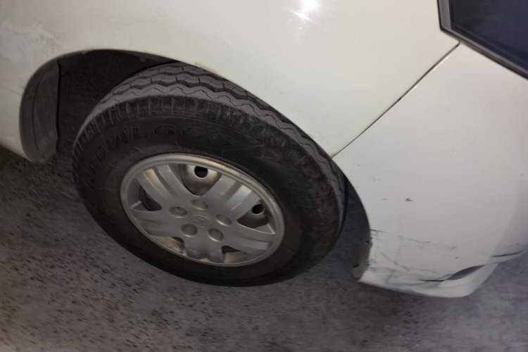 Used CHANGAN KAICHENG Ruixing M70 2018 1.5L Comfort Model CNG Flat-Top Hatchback DAM15DL Right Front Wheel Hub