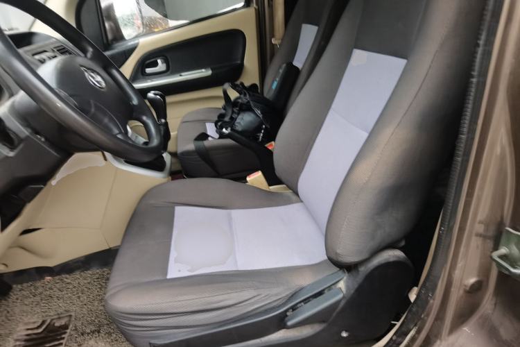 Used CHANGAN KAICHENG Ruixing M70 2018 1.5L Comfort Model Flat-Top Hatchback DAM15DL Left Front Seat