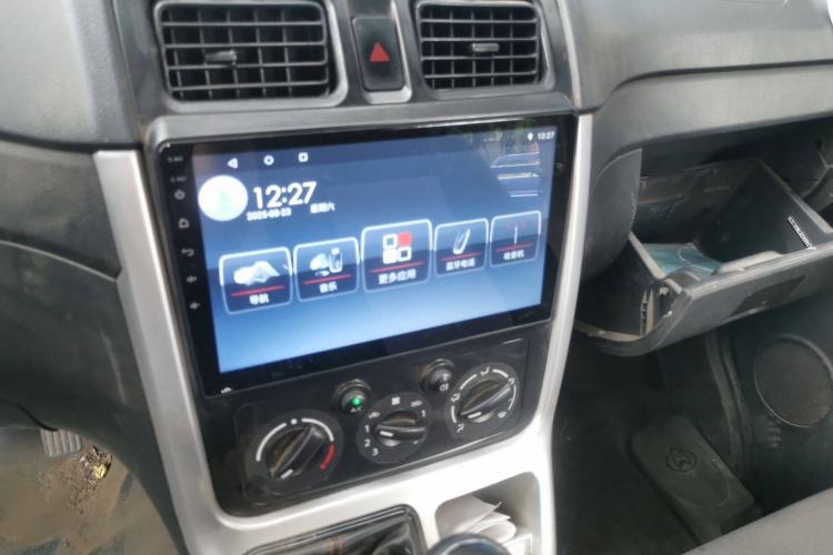Used CHANGAN KAICHENG Ruixing M70 2019 1.5L Comfort Version 6-Seater China VI Standard Flat Roof Liftback Doors – DAM15KL Audio And AC Panel