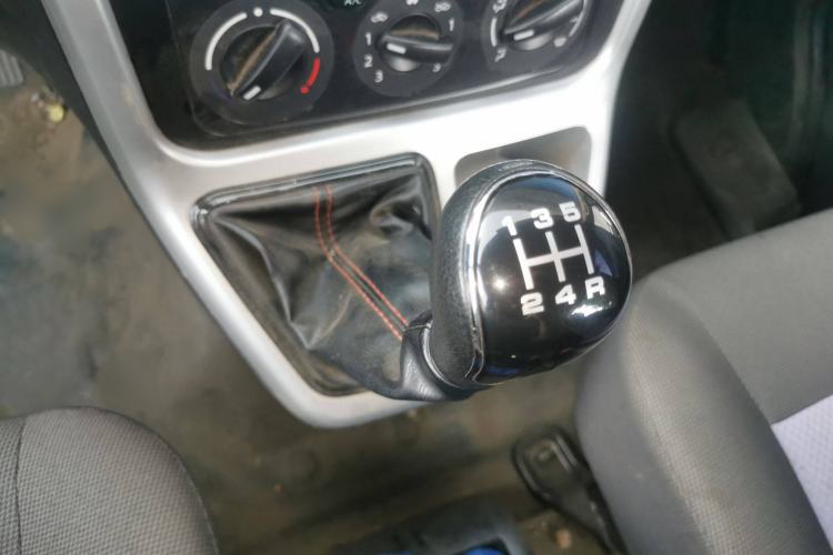Used CHANGAN KAICHENG Ruixing M70 2019 1.5L Comfort Version 6-Seater China VI Standard Flat Roof Liftback Doors – DAM15KL Gear Lever