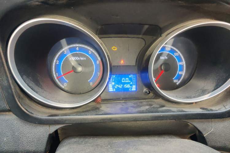 Used CHANGAN KAICHENG Ruixing M70 2019 1.5L Comfort Version 6-Seater China VI Standard Flat Roof Liftback Doors – DAM15KL Odometer Close Up