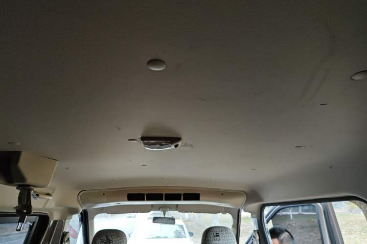 Used CHANGAN KAICHENG Ruixing M70 2019 1.5L Comfort Edition 6-Seater China VI Standard Flat-Top Dual-Swing Doors DAM15KL Headliner