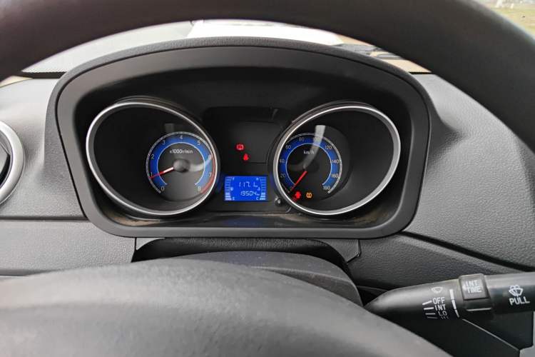 Used CHANGAN KAICHENG Ruixing M70 2019 1.5L Comfort Edition 6-Seater China VI Standard Flat-Top Dual-Swing Doors DAM15KL Instrument Cluster