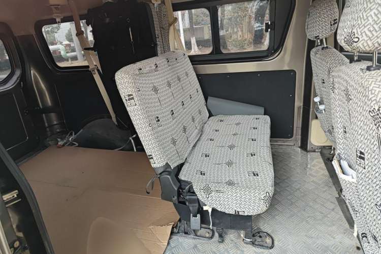 Used CHANGAN KAICHENG Ruixing M70 2019 1.5L Comfort Edition 6-Seater China VI Standard Flat-Top Dual-Swing Doors DAM15KL Left Rear Seat
