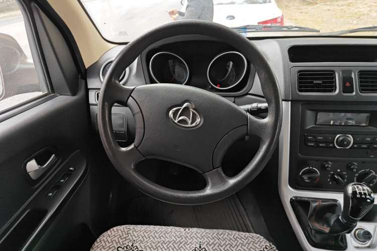 Used CHANGAN KAICHENG Ruixing M70 2019 1.5L Comfort Edition 6-Seater China VI Standard Flat-Top Dual-Swing Doors DAM15KL Steering Wheel