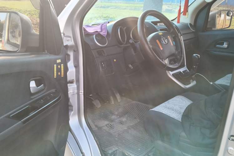 Used CHANGAN KAICHENG Ruixing M70 2019 1.5L Comfort Edition 6-Seater China VI Standard Flat-Top Dual-Swing Doors DAM15KL Driver Seat