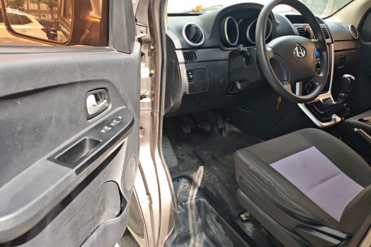 Used CHANGAN KAICHENG Ruixing M70 2019 1.5L Comfort Edition 6-Seater China VI Standard Flat-Top Dual-Swing Doors DAM15KL Driver Seat