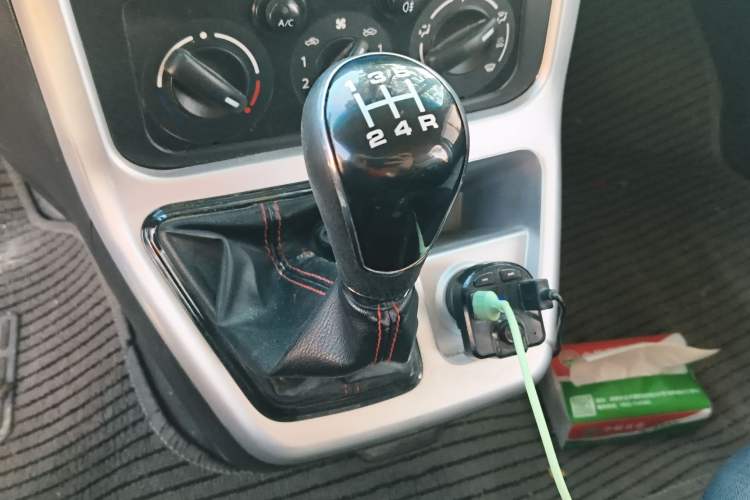 Used CHANGAN KAICHENG Ruixing M70 2019 1.5L Comfort Edition 6-Seater China VI Standard Flat-Top Dual-Swing Doors DAM15KL Gear Lever