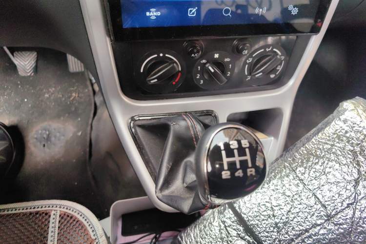 Used CHANGAN KAICHENG Ruixing M70 2019 1.5L Comfort Edition 6-Seater China VI Standard Flat-Top Dual-Swing Doors DAM15KL Gear Lever