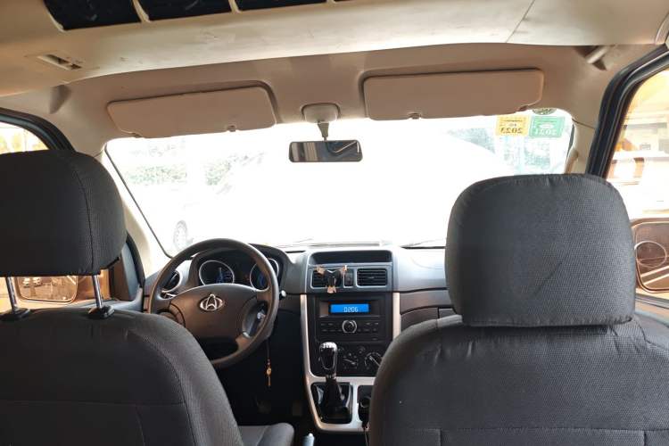 Used CHANGAN KAICHENG Ruixing M70 2019 1.5L Comfort Edition 6-Seater China VI Standard Flat-Top Dual-Swing Doors DAM15KL Headliner