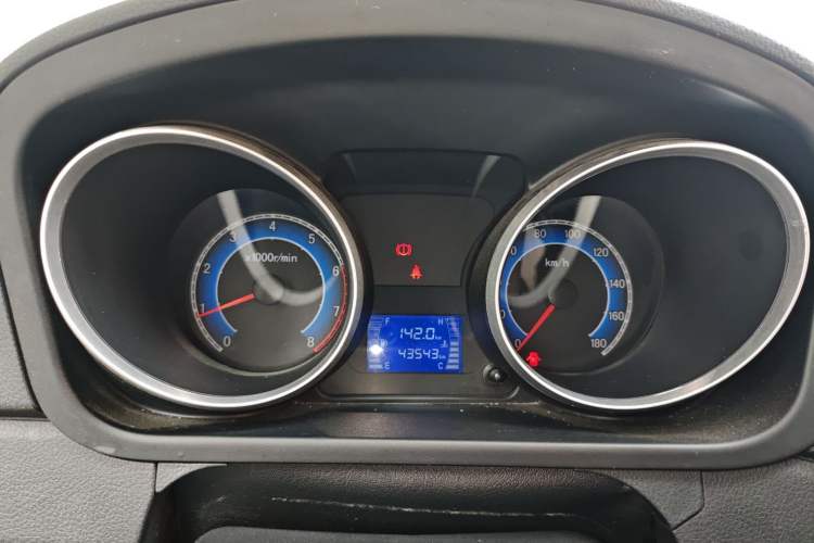 Used CHANGAN KAICHENG Ruixing M70 2019 1.5L Comfort Edition 6-Seater China VI Standard Flat-Top Dual-Swing Doors DAM15KL Instrument Cluster