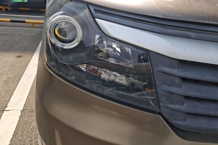 Used CHANGAN KAICHENG Ruixing M70 2019 1.5L Comfort Edition 6-Seater China VI Standard Flat-Top Dual-Swing Doors DAM15KL Right Front Headlight