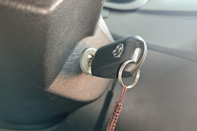 Used CHANGAN KAICHENG Ruixing M70 2019 1.5L Comfort Edition 6-Seater China VI Standard Flat-Top Dual-Swing Doors DAM15KL Vehicle Key