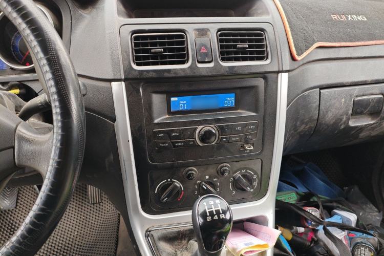 Used CHANGAN KAICHENG Ruixing M70 2019 1.5L Comfort Version 6-Seater China VI Standard Flat Roof Liftback Doors – DAM15KL Audio And AC Panel