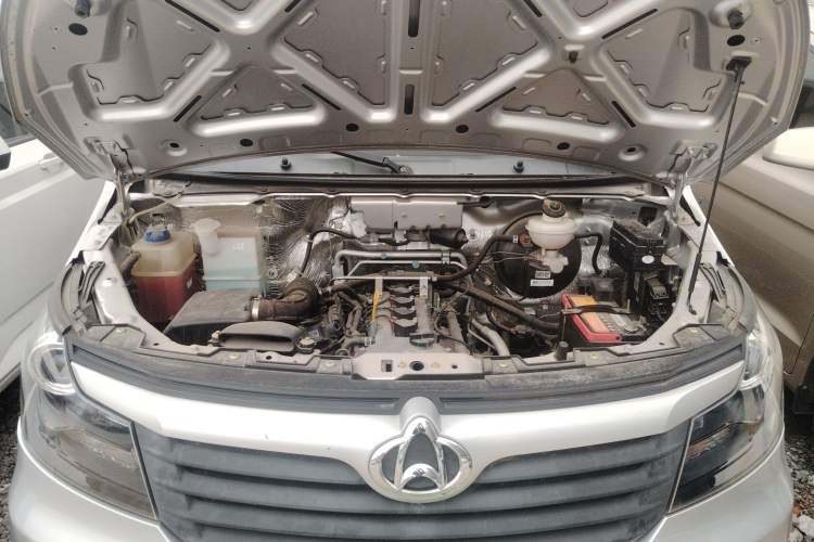 Used CHANGAN KAICHENG Ruixing M70 2019 1.5L Comfort Version 6-Seater China VI Standard Flat Roof Liftback Doors – DAM15KL Engine Bay