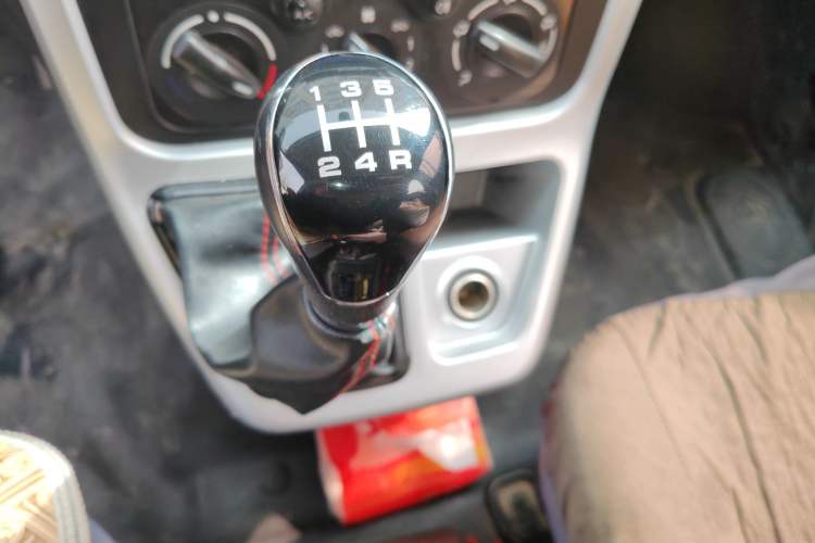 Used CHANGAN KAICHENG Ruixing M70 2019 1.5L Comfort Edition 6-Seater China VI Standard Flat-Top Dual-Swing Doors DAM15KL Gear Lever