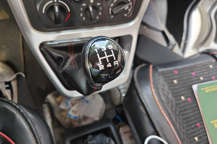 Used CHANGAN KAICHENG Ruixing M70 2019 1.5L Comfort Version 6-Seater China VI Standard Flat Roof Liftback Doors – DAM15KL Gear Lever