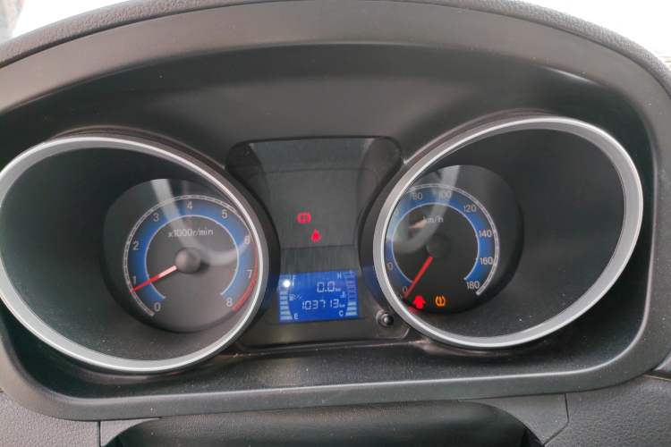 Used CHANGAN KAICHENG Ruixing M70 2019 1.5L Comfort Edition 6-Seater China VI Standard Flat-Top Dual-Swing Doors DAM15KL Instrument Cluster