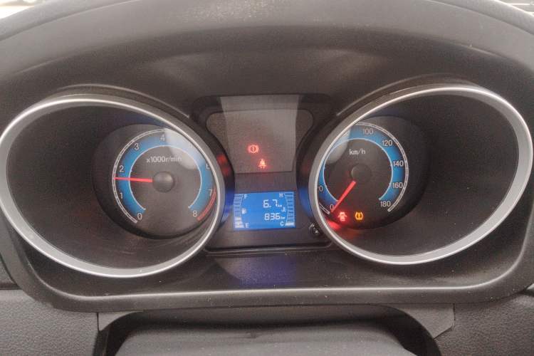 Used CHANGAN KAICHENG Ruixing M70 2019 1.5L Comfort Version 6-Seater China VI Standard Flat Roof Liftback Doors – DAM15KL Instrument Cluster