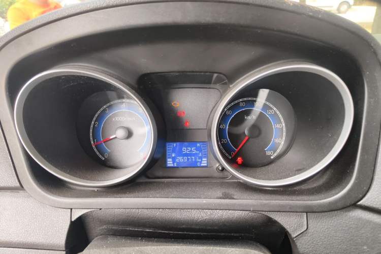 Used CHANGAN KAICHENG Ruixing M70 2019 1.5L Comfort Version 6-Seater China VI Standard Flat Roof Liftback Doors – DAM15KL Instrument Cluster