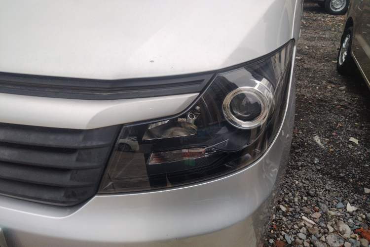 Used CHANGAN KAICHENG Ruixing M70 2019 1.5L Comfort Version 6-Seater China VI Standard Flat Roof Liftback Doors – DAM15KL Left Front Headlight