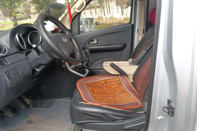 Used CHANGAN KAICHENG Ruixing M70 2019 1.5L Comfort Version 6-Seater China VI Standard Flat Roof Liftback Doors – DAM15KL Left Front Seat