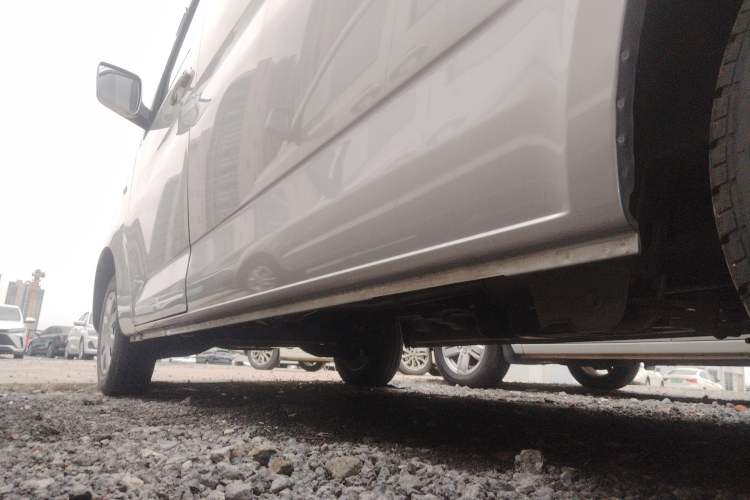 Used CHANGAN KAICHENG Ruixing M70 2019 1.5L Comfort Version 6-Seater China VI Standard Flat Roof Liftback Doors – DAM15KL Left Side Sill