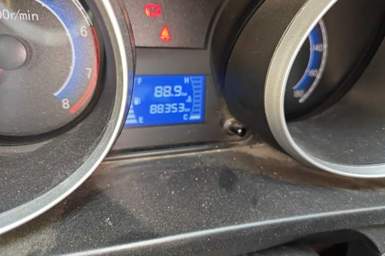 Used CHANGAN KAICHENG Ruixing M70 2019 1.5L Comfort Version 6-Seater China VI Standard Flat Roof Liftback Doors – DAM15KL Odometer Close Up