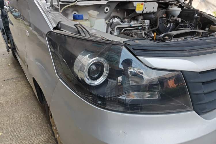 Used CHANGAN KAICHENG Ruixing M70 2019 1.5L Comfort Version 6-Seater China VI Standard Flat Roof Liftback Doors – DAM15KL Right Front Headlight