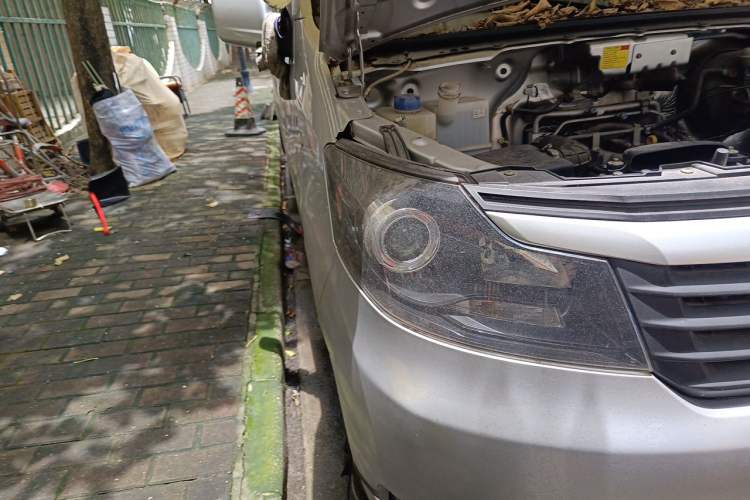 Used CHANGAN KAICHENG Ruixing M70  Right Front Headlight