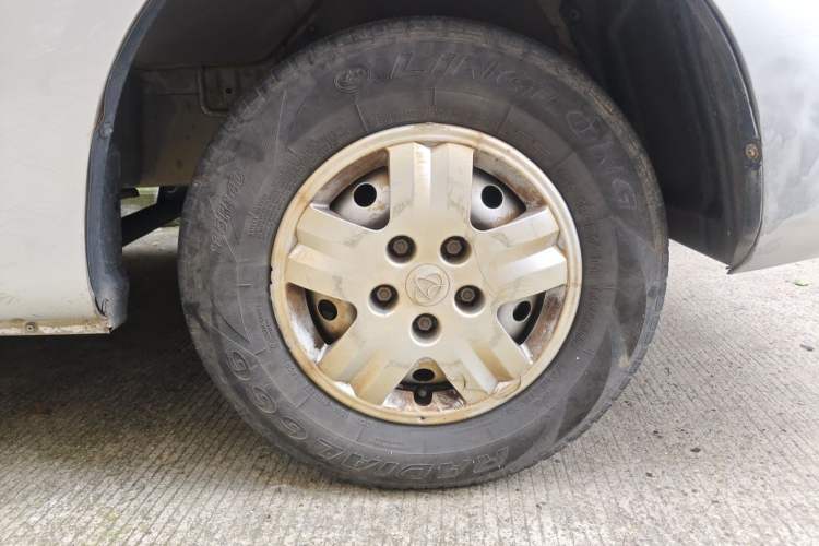 Used CHANGAN KAICHENG Ruixing M70 2019 1.5L Comfort Version 6-Seater China VI Standard Flat Roof Liftback Doors – DAM15KL Right Front Wheel Hub