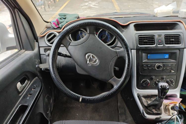Used CHANGAN KAICHENG Ruixing M70 2019 1.5L Comfort Version 6-Seater China VI Standard Flat Roof Liftback Doors – DAM15KL Steering Wheel