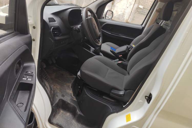 Used CHANGAN KAICHENG Ruixing M80 2021 1.6L Comfort Version 2-Seater Single-Steaming Air-Conditioned China VI Standard Flat Roof with Lift-Up Rear Door DAM16KR Driver Seat