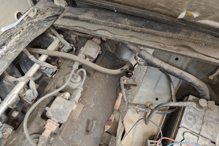 Used CHANGAN KAICHENG Ruixing M80 2014 1.5L CNG Classic Model 4G15S Engine Bay