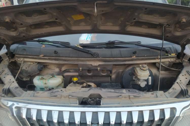 Used CHANGAN KAICHENG Ruixing M80 2014 1.5L Comfort Model 4G15S Engine Bay