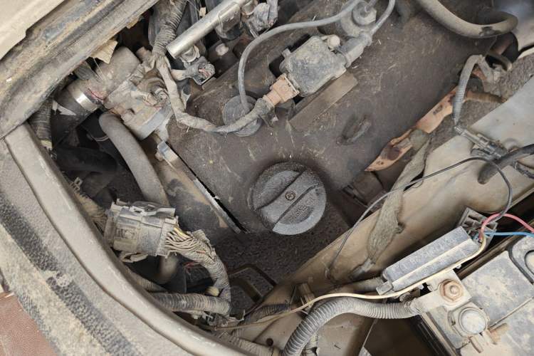 Used CHANGAN KAICHENG Ruixing M80 2014 1.5L CNG Classic Model 4G15S Engine Bay Left