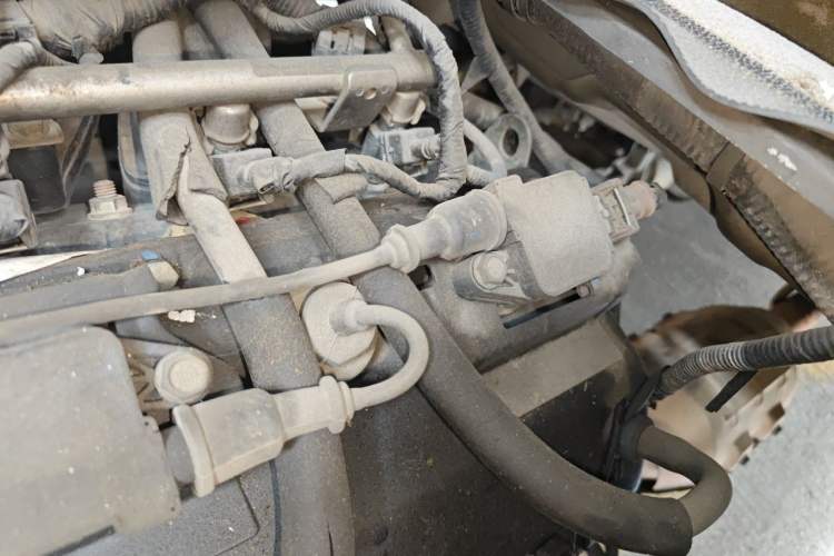 Used CHANGAN KAICHENG Ruixing M80 2014 1.5L Comfort Model 4G15S Engine Bay Left