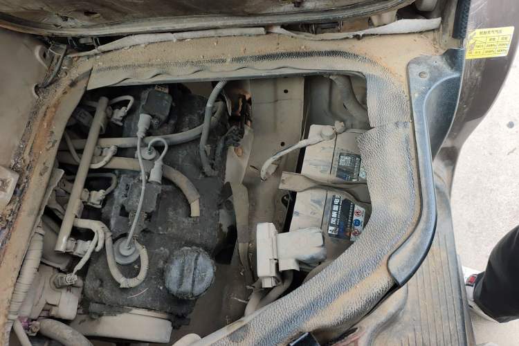 Used CHANGAN KAICHENG Ruixing M80 2014 1.5L Comfort Model 4G15S Engine Bay Left