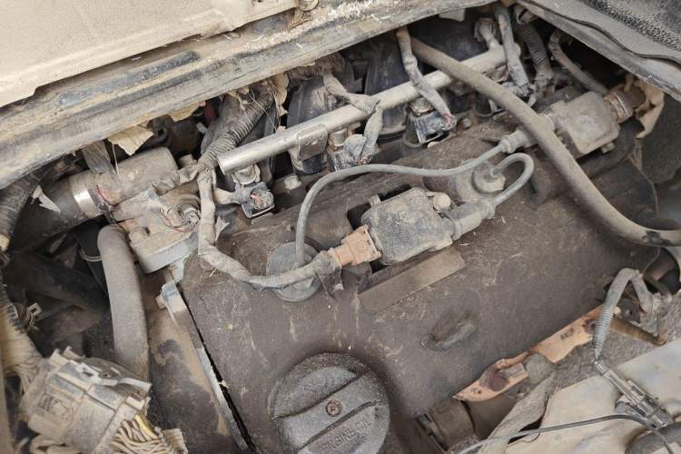 Used CHANGAN KAICHENG Ruixing M80 2014 1.5L CNG Classic Model 4G15S Engine Bay Right