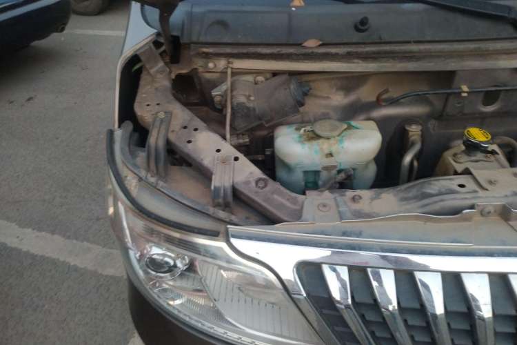 Used CHANGAN KAICHENG Ruixing M80 2014 1.5L Comfort Model 4G15S Engine Bay Right