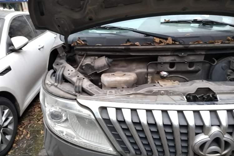 Used CHANGAN KAICHENG Ruixing M80 2014 1.5L Standard Version 4G15S Engine Bay Right