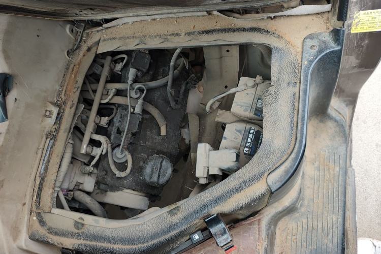 Used CHANGAN KAICHENG Ruixing M80 2014 1.5L Comfort Model 4G15S Engine Bay