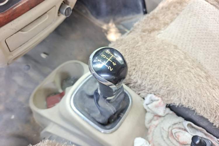 Used CHANGAN KAICHENG Ruixing M80 2014 1.5L Comfort Model 4G15S Gear Lever